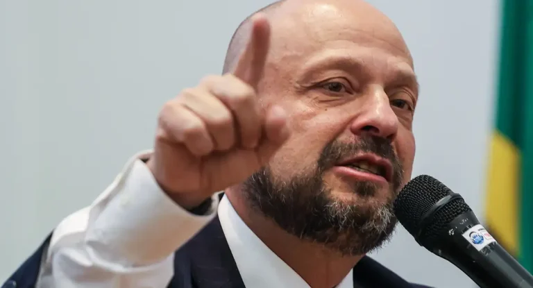Correios passam a atender aposentados com descontos indevidos do INSS a partir de 30 de maio