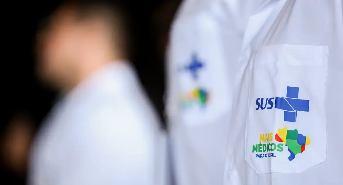 Ministério da Saúde anuncia edital do Mais Médicos Especialistas para junho com 500 vagas em regiões remotas