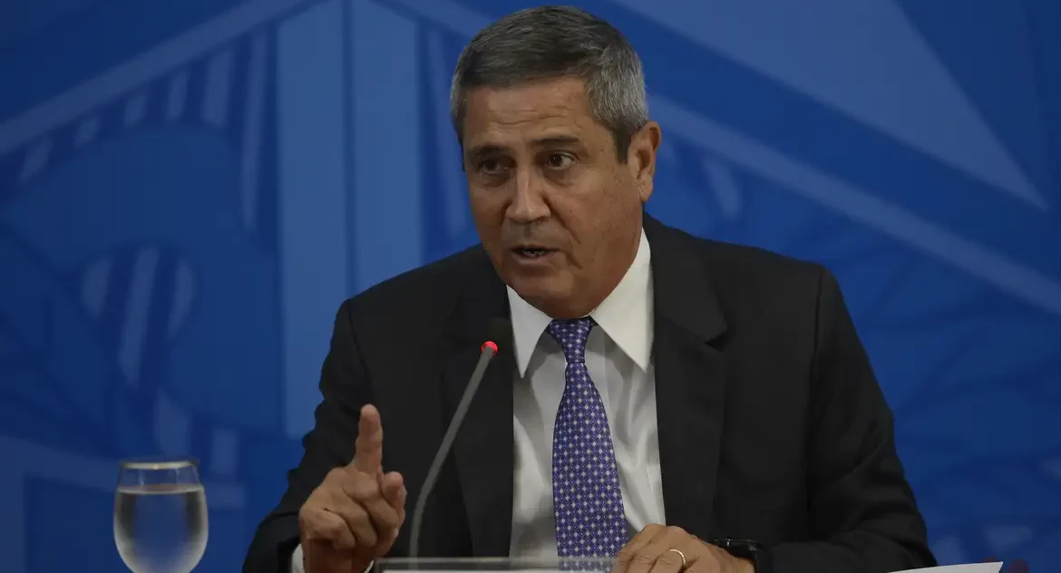 PGR defende manutenção da prisão do general Walter Braga Netto por tentativa de obstrução em investigação sobre trama golpista ligada a Bolsonaro