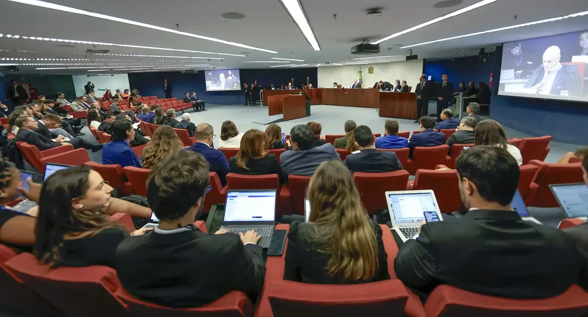 Defesas negam provas de participação em trama golpista durante julgamento de 12 acusados pelo STF