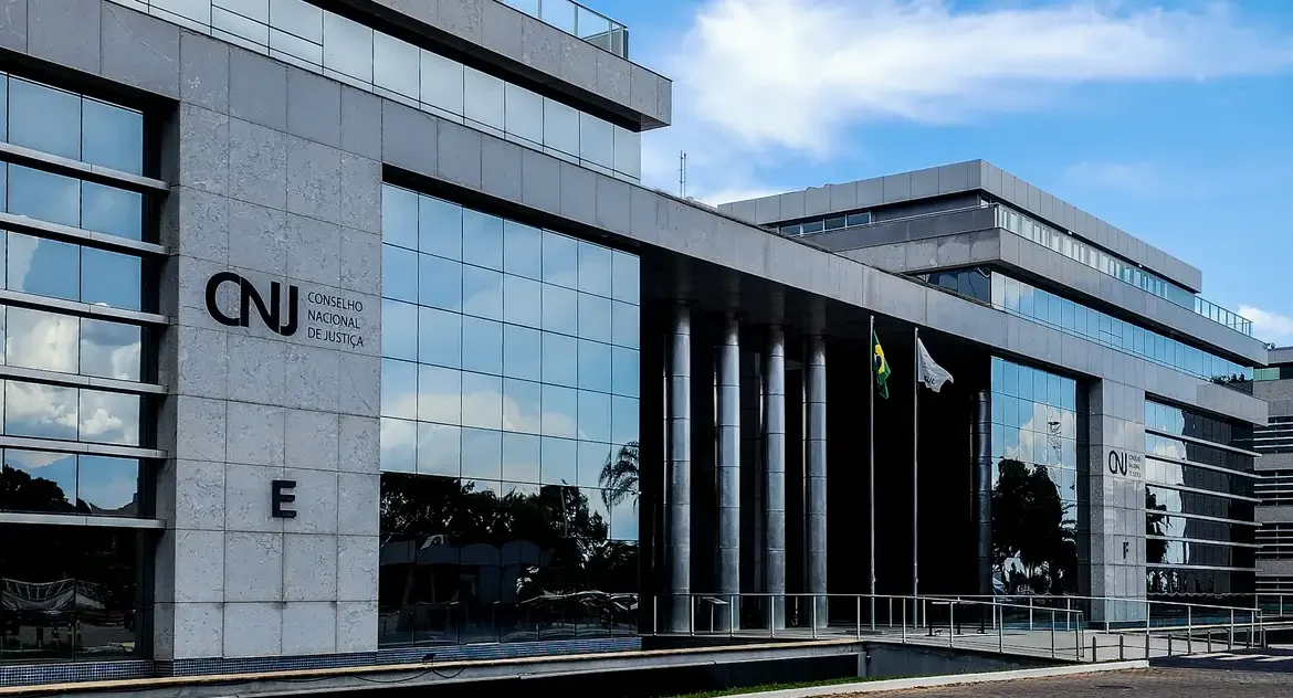 CNJ proíbe pagamento retroativo de benefícios a juízes e servidores do Judiciário por decisões administrativas