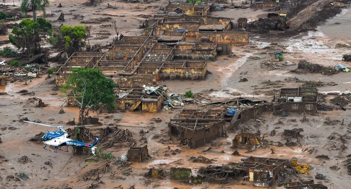MPs e defensorias processam escritórios de advocacia por cláusulas abusivas contra vítimas da tragédia de Mariana
