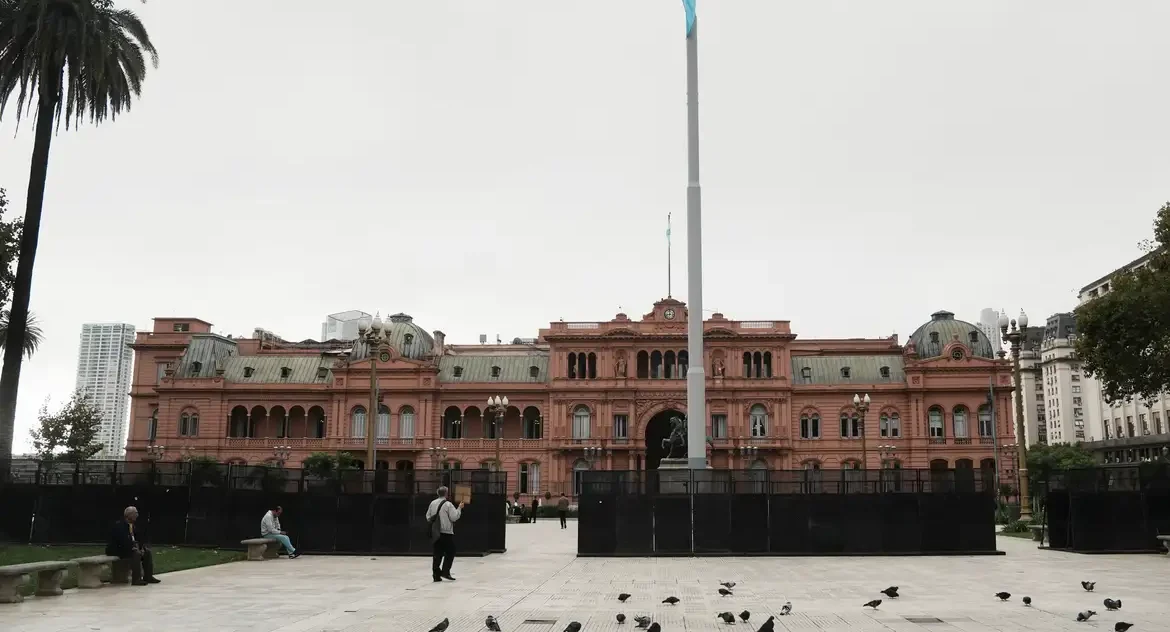 Partido de Javier Milei vence eleição parlamentar em Buenos Aires e supera forças tradicionais