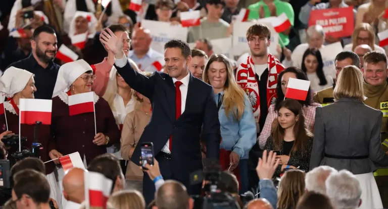 Trzaskowski vence primeiro turno das eleições presidenciais na Polônia e enfrentará Nawrocki no segundo turno