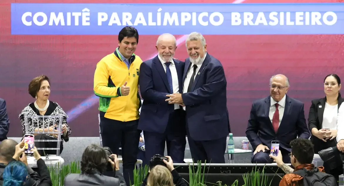 Lula defende criação de Universidade do Esporte com foco em diversas modalidades além do futebol