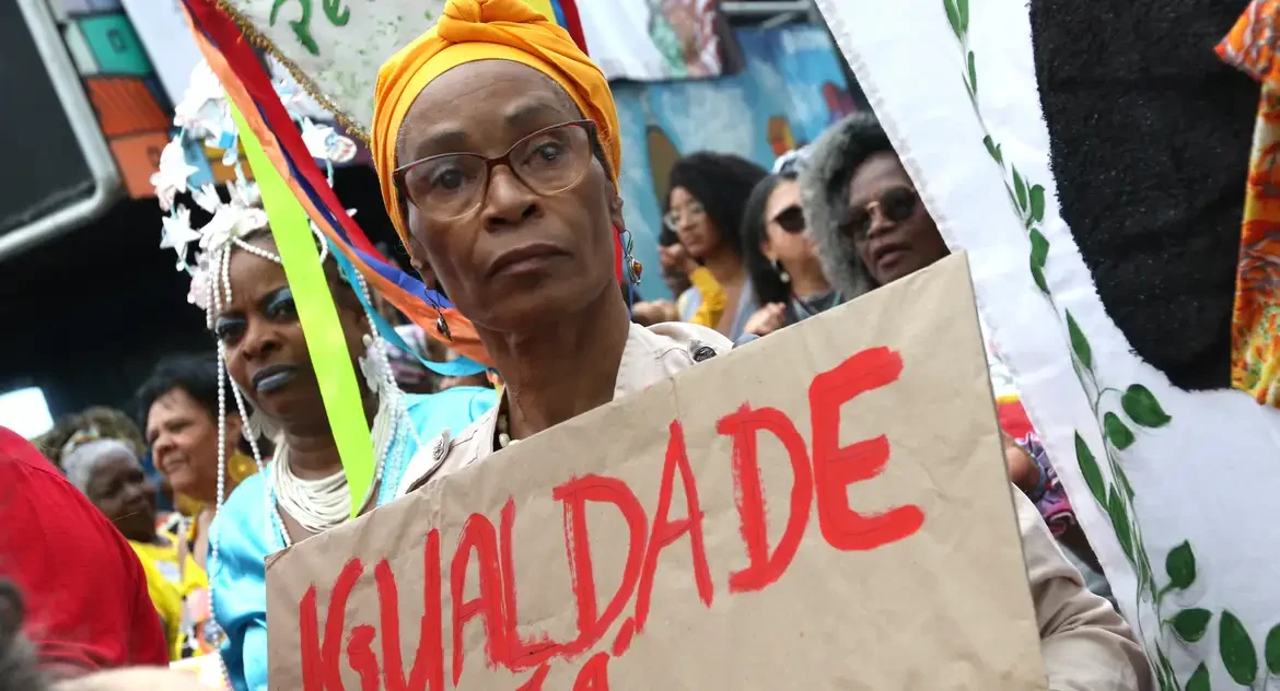Pesquisa revela que 84% da população preta no Brasil já sofreu discriminação racial
