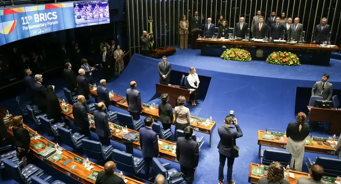 Parlamentares defendem fortalecimento do Brics e soberania do Sul Global em fórum internacional em Brasília
