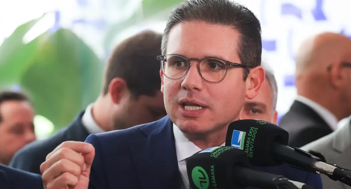 Câmara vota redução de arrecadação por IOF enquanto Senado pauta aumento de vagas para Deputados Federais