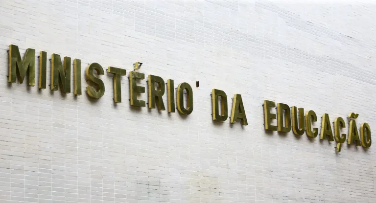 Beneficiários do Prouni poderão acumular Bolsa Permanência com outros auxílios educacionais, como o Pé-de-Meia Licenciaturas