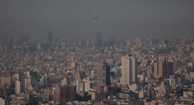 Israel ataca sede da TV estatal do Irã em Teerã