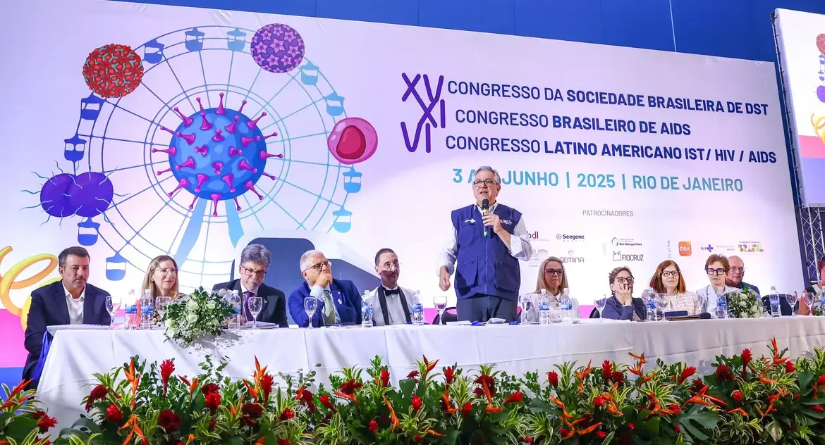 Brasil busca certificação internacional após reduzir transmissão vertical do HIV a menos de 2%