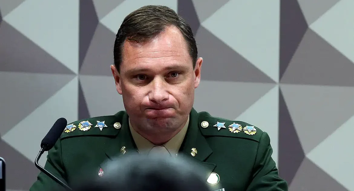 Mauro Cid mantém delação sobre trama golpista em acareação com Braga Netto no STF