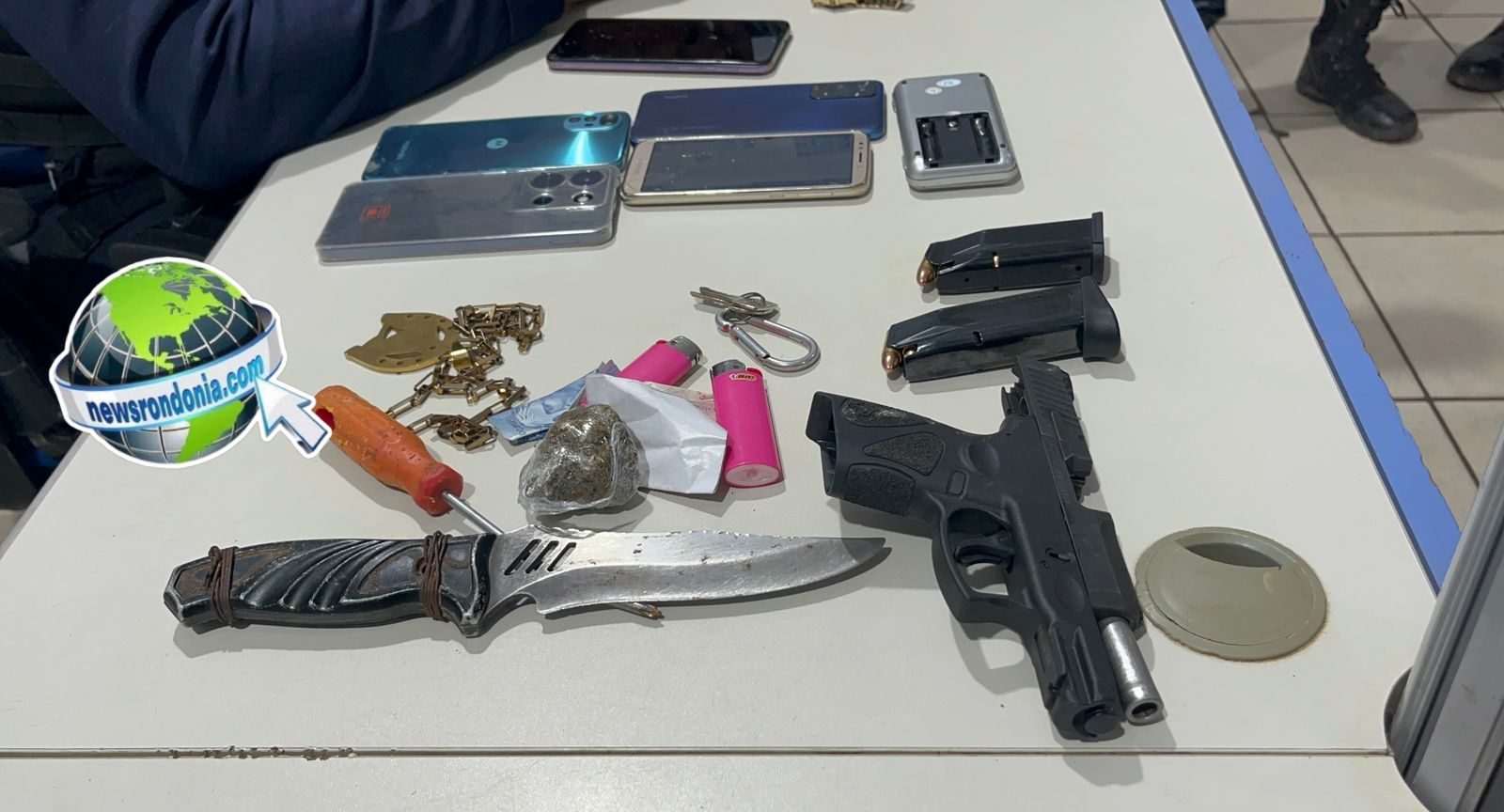 Adolescente é libertado de cativeiro e quadrilha é presa com arma no Orgulho do Madeira