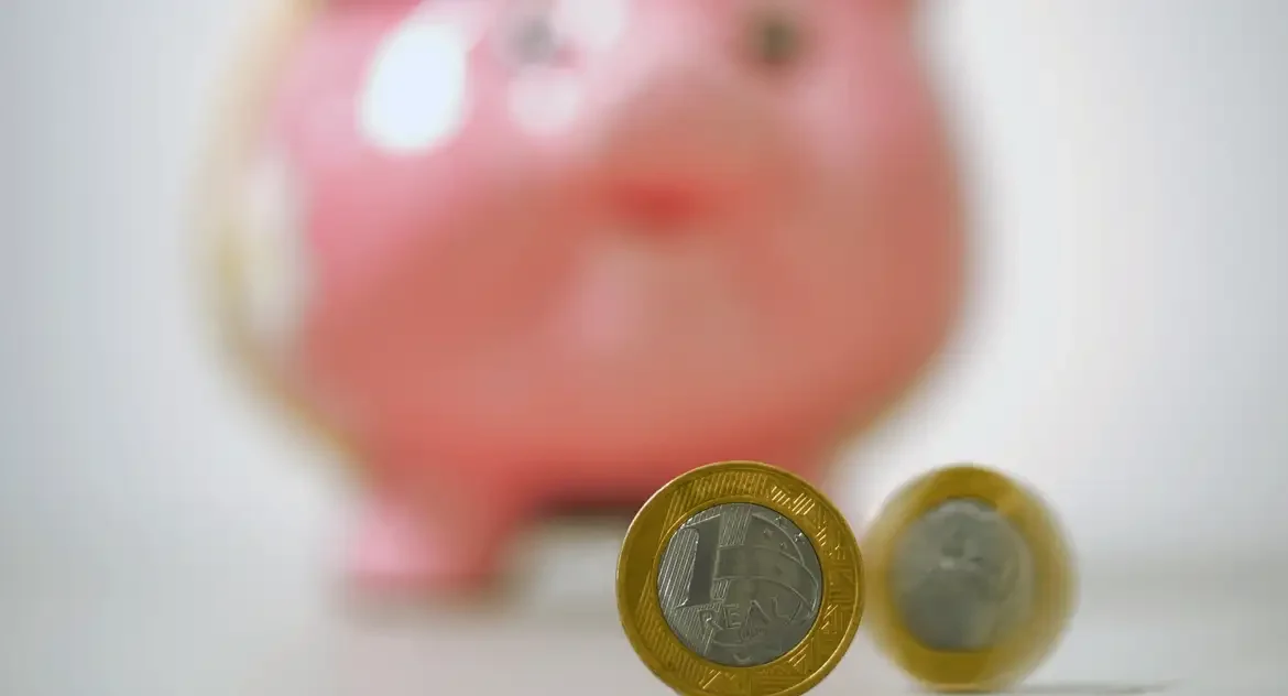 Saldo da poupança fica positivo em maio após quatro meses de retiradas, diz Banco Central