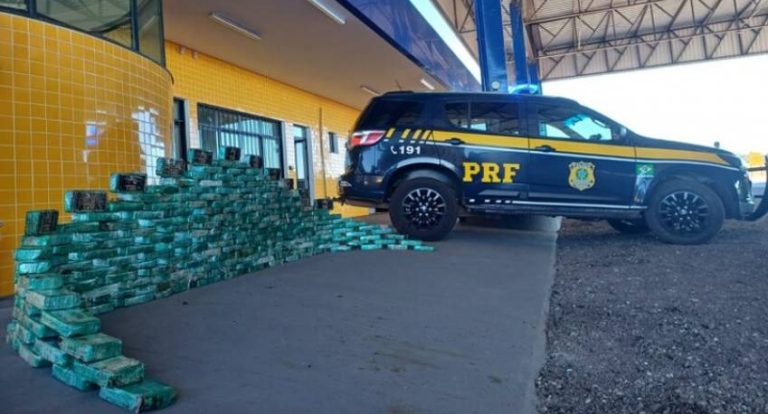 Caminhão com 206 kg de pasta base de cocaína é apreendido pela PRF
