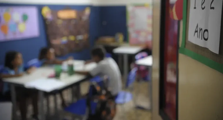 Lula cria Prêmio Nacional da Educação para reconhecer redes municipais