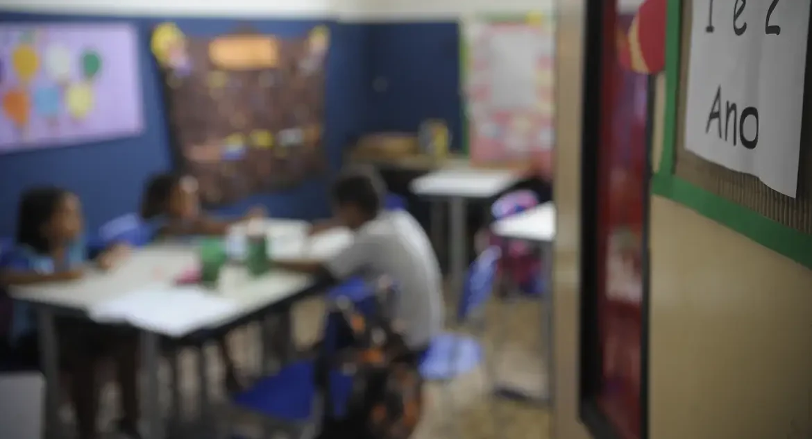 Lula cria Prêmio Nacional da Educação para reconhecer redes municipais