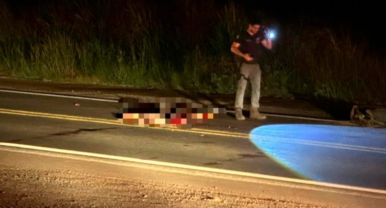 Homem morre atropelado por carretas na BR-364 - News Rondônia