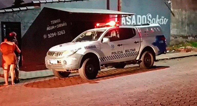 Mulher é baleada na cabeça e morre dentro de residência - News Rondônia