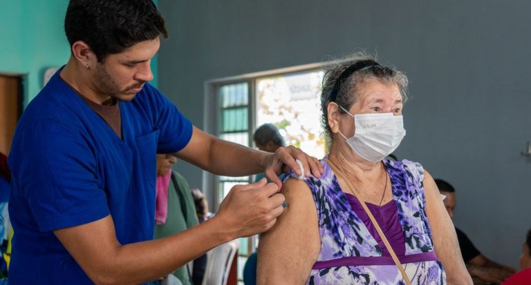 Prefeitura realiza vacinação itinerante para impedir avanço do vírus Influenza na capital - News Rondônia