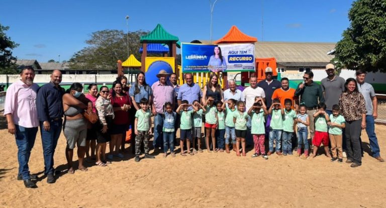 Deputada realiza entrega de playground e repassa R$ 400 mil para a saúde em Cacaulândia - News Rondônia