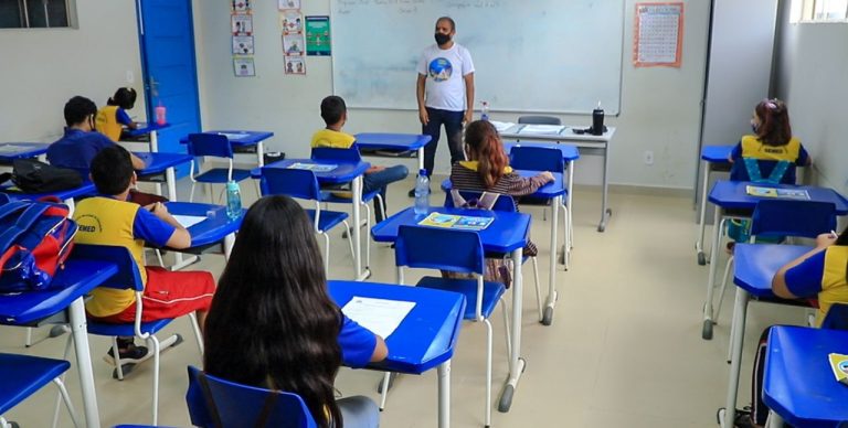 Implantação do piso nacional do magistério marca avanço histórico em Porto Velho - News Rondônia
