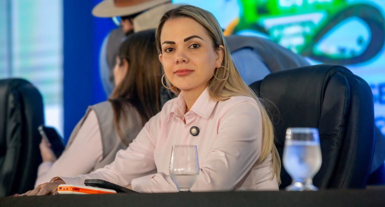 Deputada Cláudia de Jesus apoia proposta de cotas para mulheres vítimas de violência - News Rondônia