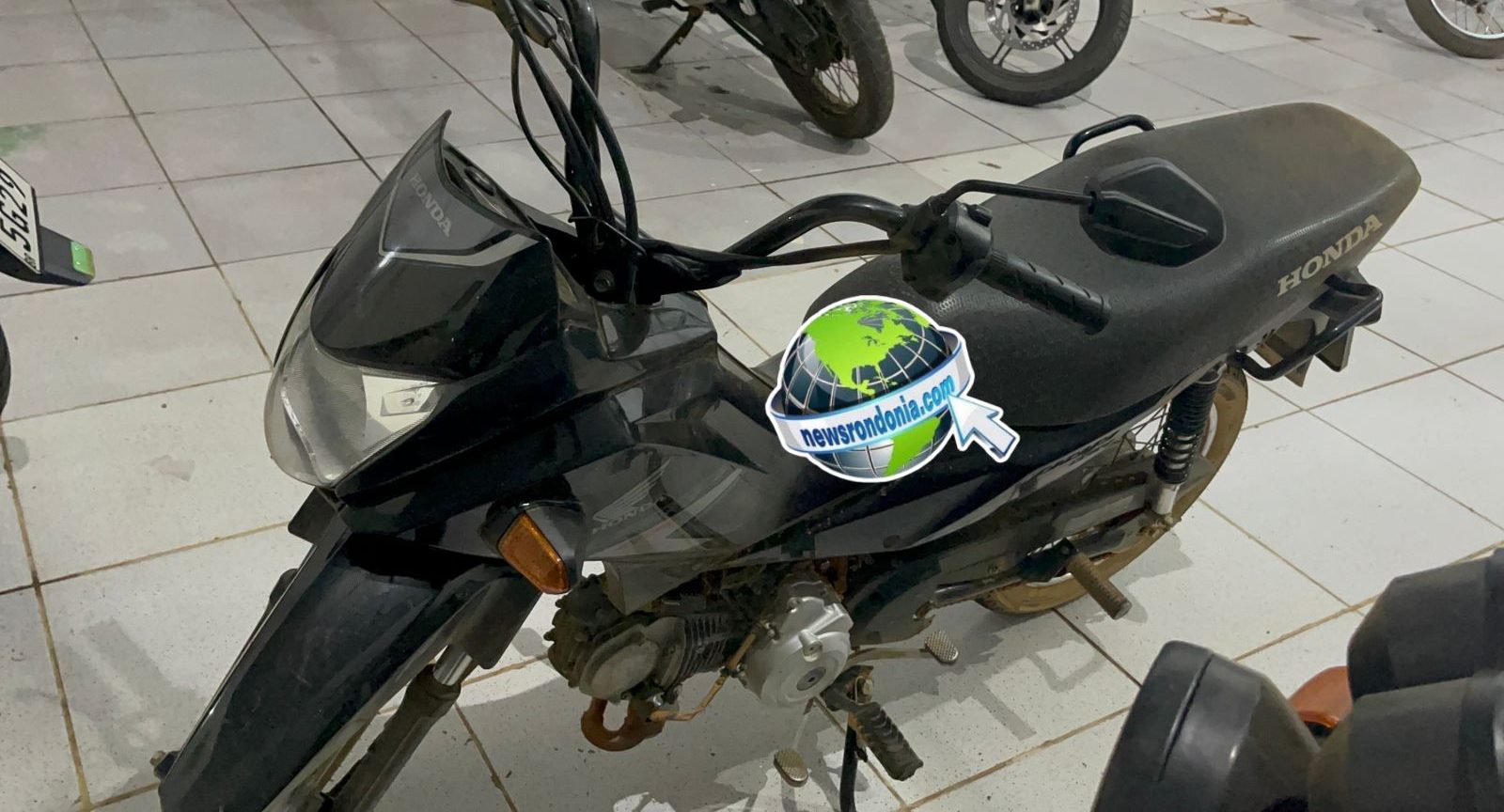 Casal que rebocava moto com Honda Pop roubada é preso após pane seca