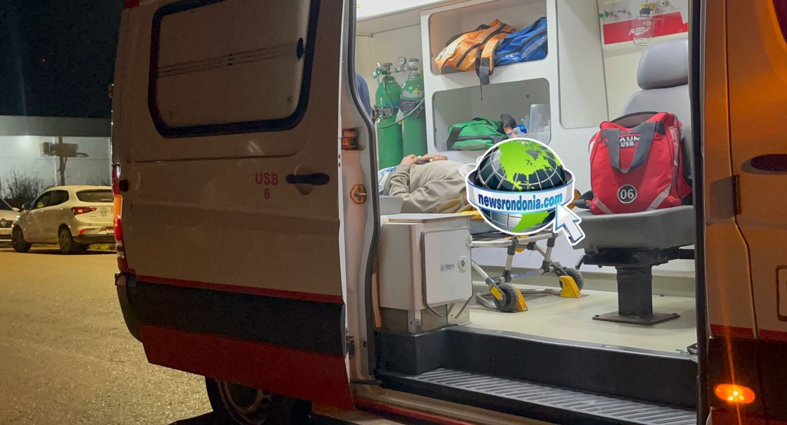 Motociclista bate em traseira de carro de aplicativo na Amazonas