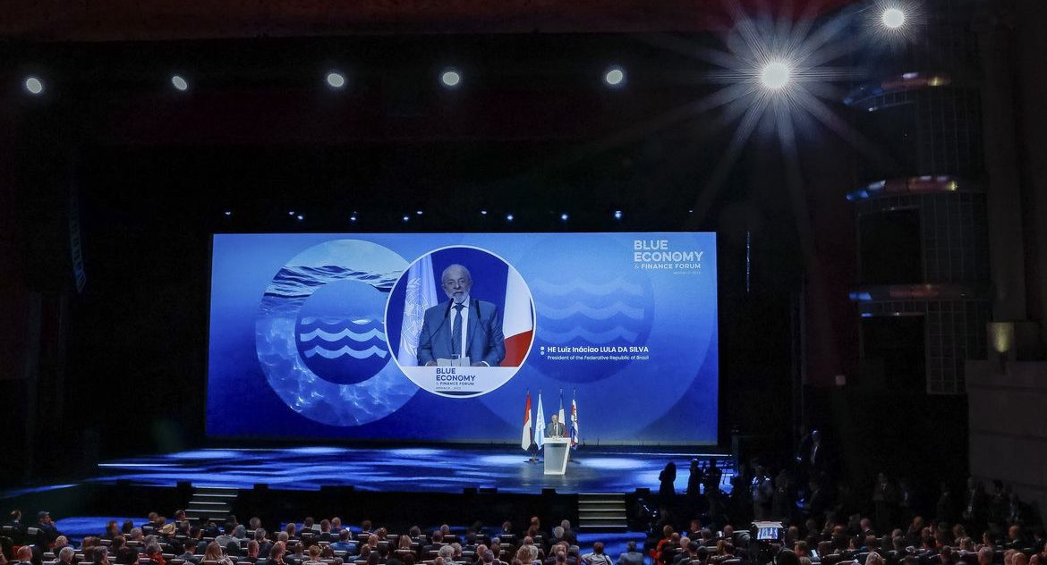Lula critica queda de 7% na ajuda internacional a países pobres e destaca crescimento dos gastos militares em 2024