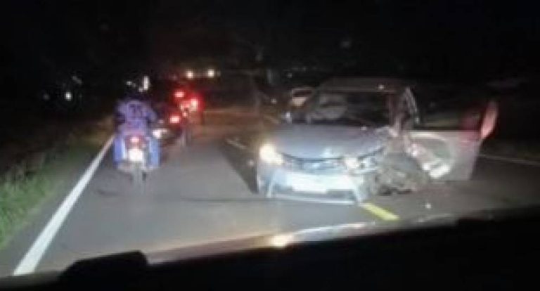 Colisão frontal entre veículos na BR-435 deixa um ferido e motorista foge do local