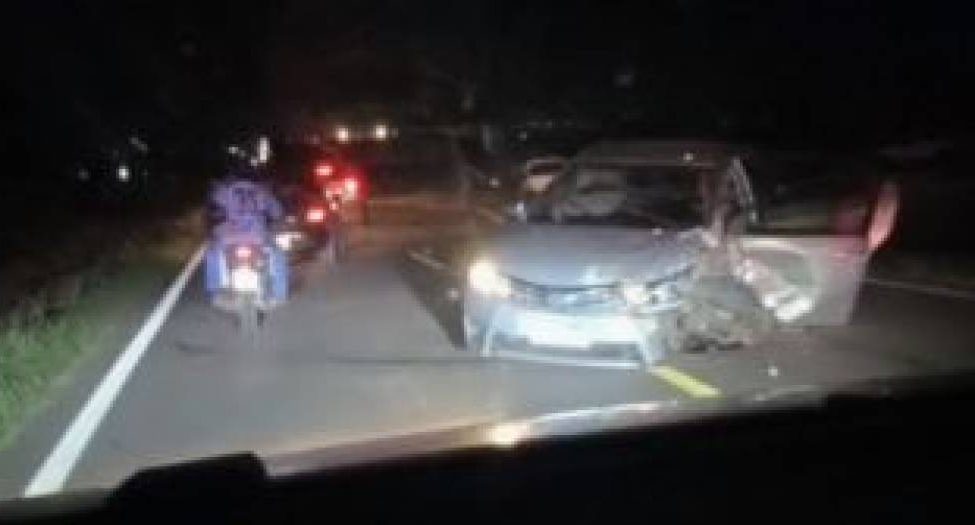 Colisão frontal entre veículos na BR-435 deixa um ferido e motorista foge do local