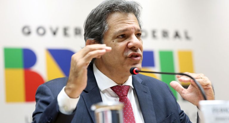 Ministro Haddad diz estar confiante em diálogo com Congresso para soluções estruturais e cumprimento das metas fiscais de 2025