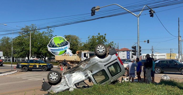 CAPOTAMENTO: Acidente deixa motorista em estado grave na Jorge Teixeira - News Rondônia