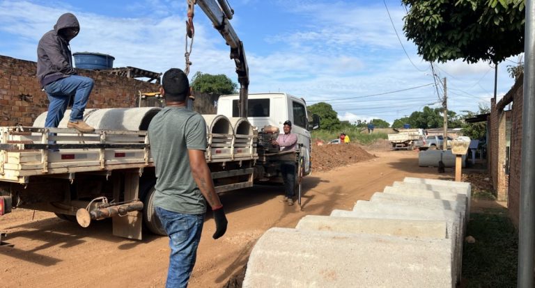 Bairro Três Marias recebe ações da Prefeitura de Porto Velho para resolver problema histórico