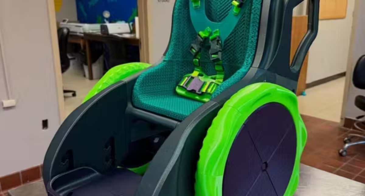 1ª cadeira de rodas infantil feita em impressora 3D poderá ser feita em qualquer país gratuitamente