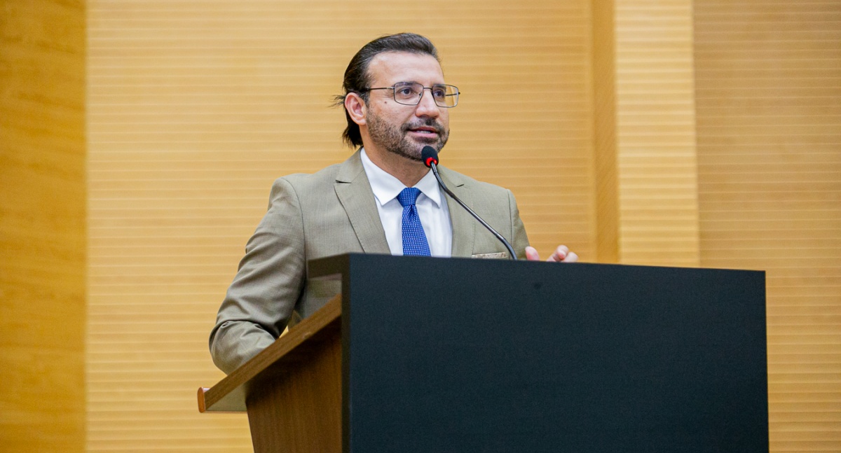 Deputado Ribeiro propõe instalação de totens de segurança em Unidade de Saúde e Creche da capital
