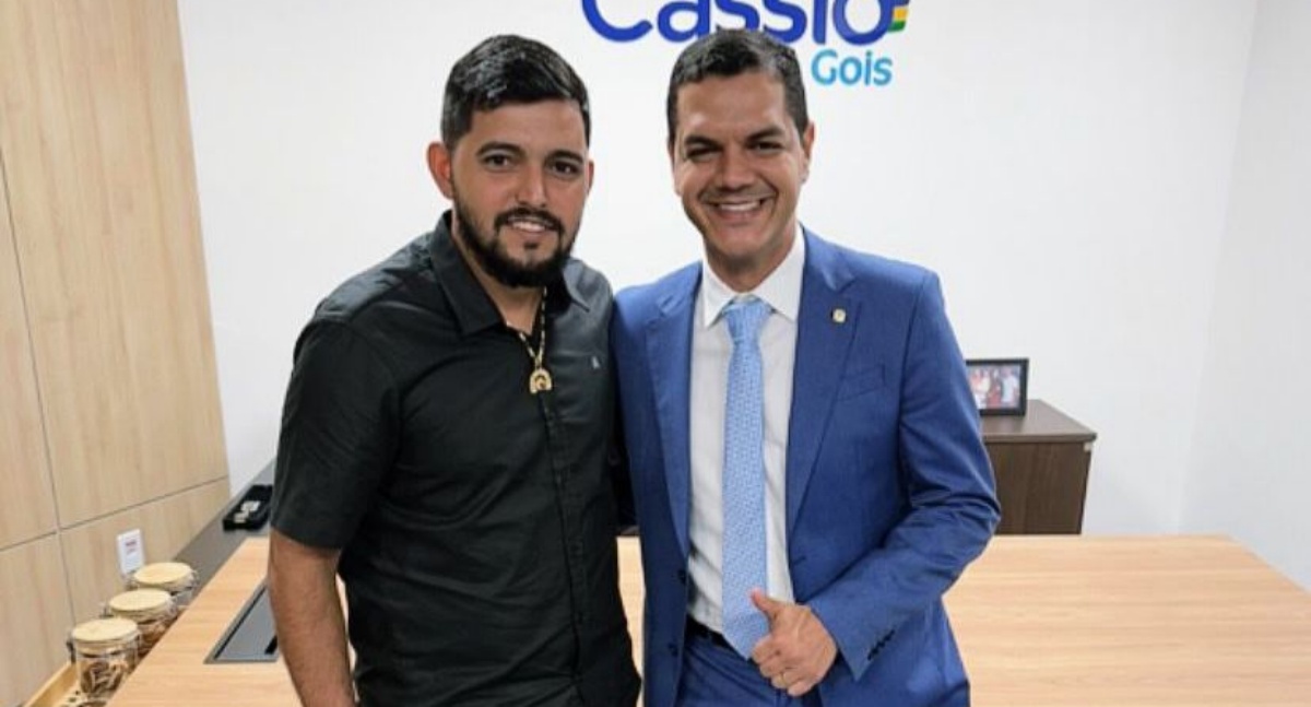 Deputado Cássio Gois recebe pedidos de vereador Valdeci Salgado para apoio a associações em Seringueiras