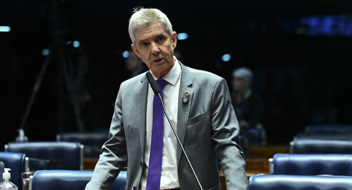 Jaime Bagattoli vota contra o aumento de deputados federais e pela derrubada do IOF