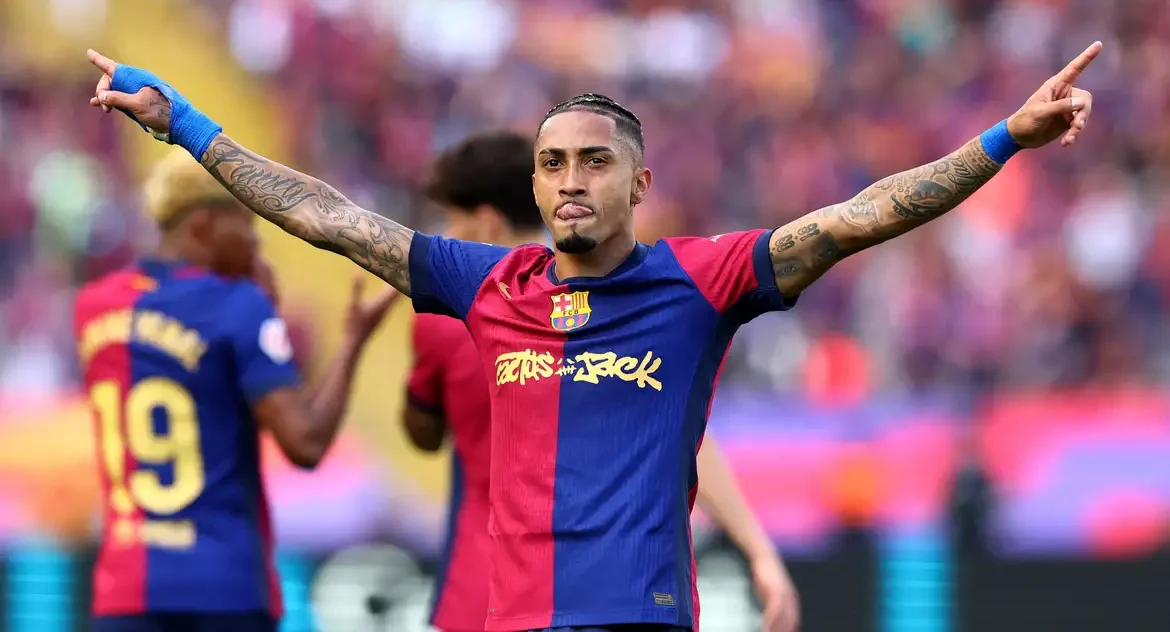 Raphinha é eleito melhor jogador da temporada da La Liga