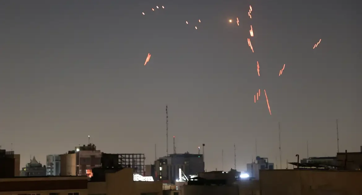 Itamaraty reitera alerta de não essencialidade de viagens a Israel e acompanha evacuação de autoridades brasileiras após ataque ao Irã