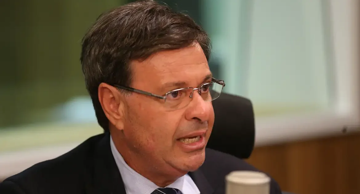 Ex-ministro do Turismo, Gilson Machado é preso por suposta tentativa de ajudar Mauro Cid a deixar o Brasil