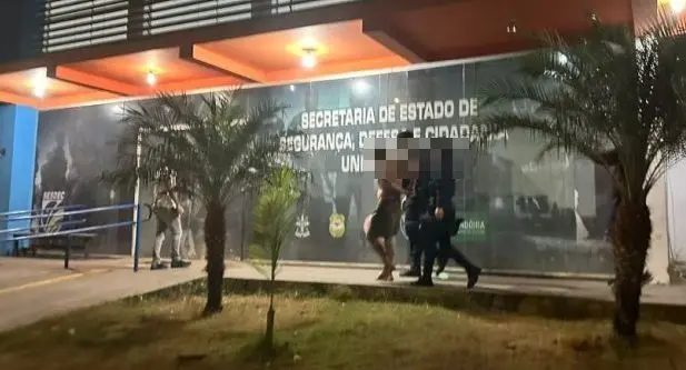 Homem invade Igreja, danifica patrimônio e agride policiais