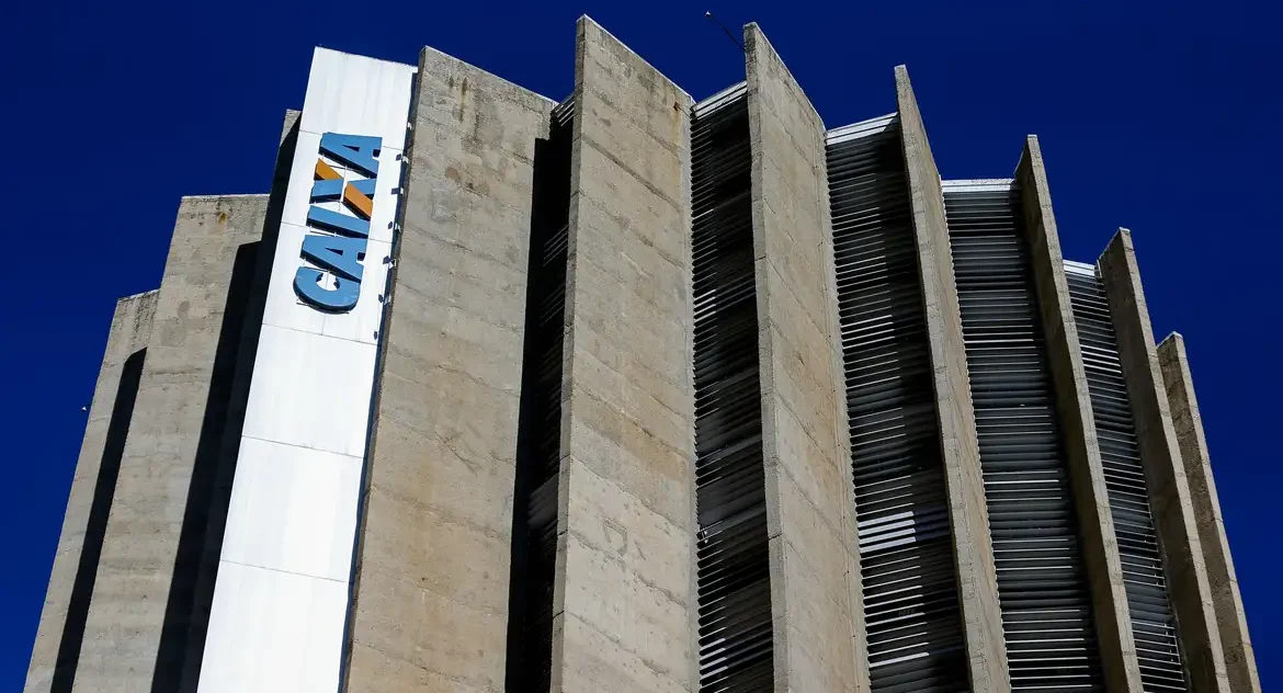 Caixa Econômica Federal lucra R$ 4,9 bilhões no 1º trimestre de 2025, alta de 71,5% em relação ao ano anterior
