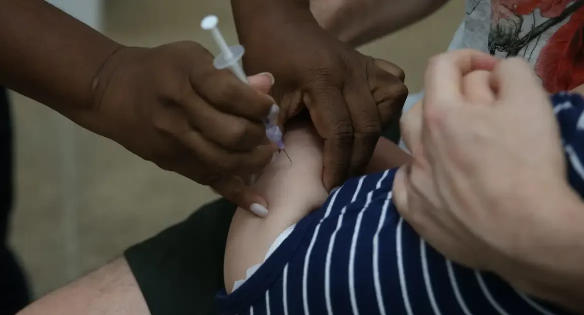 Casos de Síndrome Respiratória Grave por Influenza A e VSR seguem em alta no Brasil, alerta Fiocruz