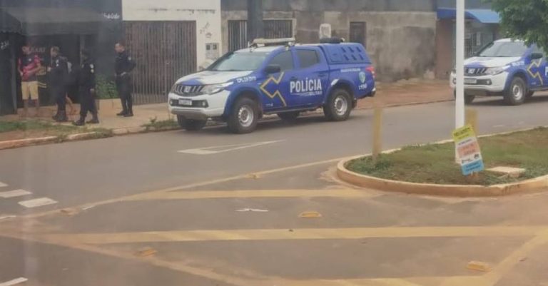 Jovem imobiliza mulher que invadiu e saqueou sua casa - News Rondônia