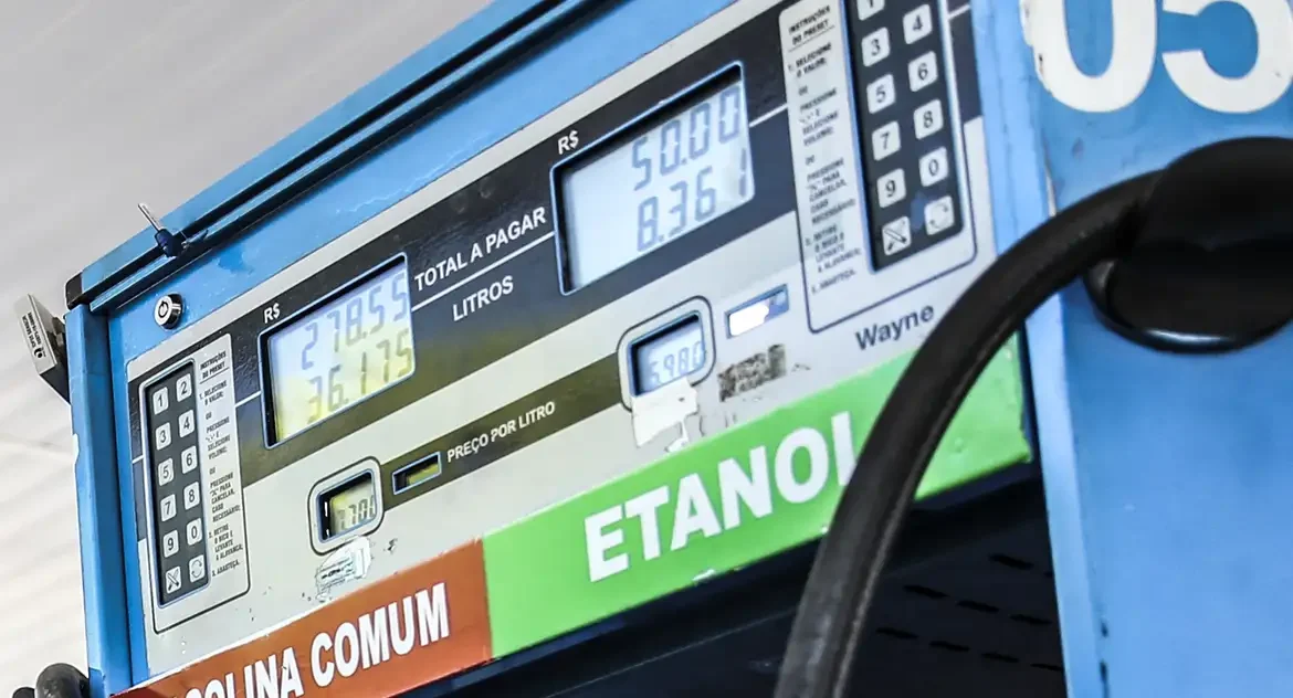 Governo anuncia aumento do etanol na gasolina para 30%