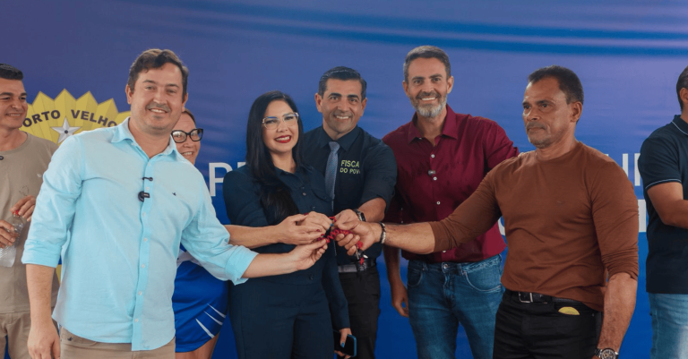 Deputada Cristiane Lopes entrega voadeiras à prefeitura para atender as comunidades do Baixo Madeira - News Rondônia