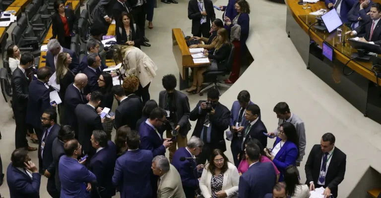 Congresso aprova usar emendas para salários de profissionais da saúde - News Rondônia