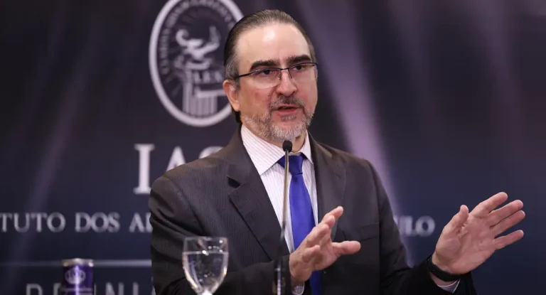 Projeto de alíquotas do Imposto Seletivo deve ser enviado ao Congresso no próximo semestre, diz Bernard Appy